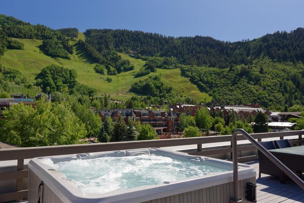 Independence Square 304, Stylish Hotel Room With Downtown Views & Great Location Aspen Exteriör bild